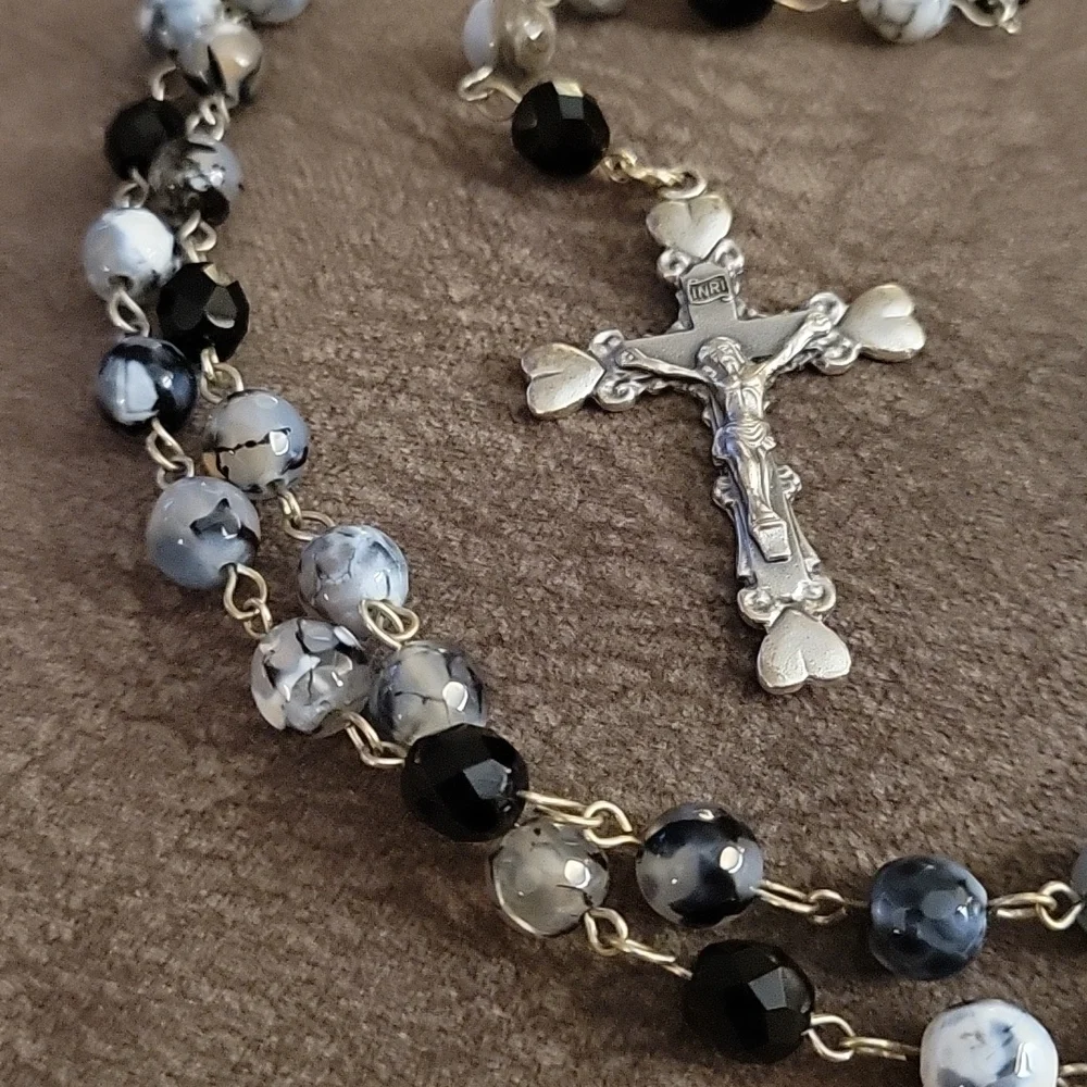 HANDMADE Agate Beaded Unisex Rosary Crucifix Rosary Necklace